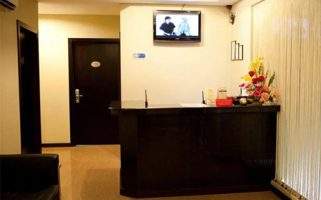 OYO 90375 Reggae Inn