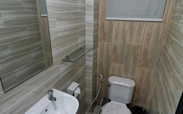 Lestari Hotel And Residence