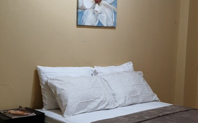 Queen's Comfort Inn