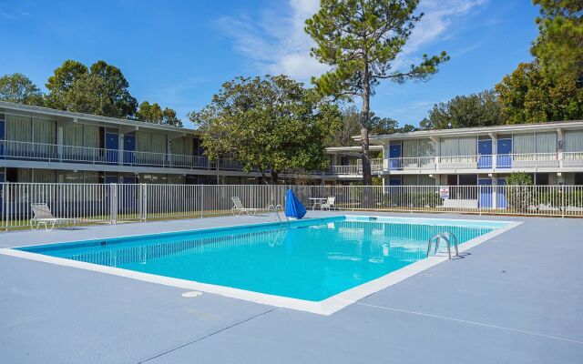 Motel 6-Vicksburg, MS
