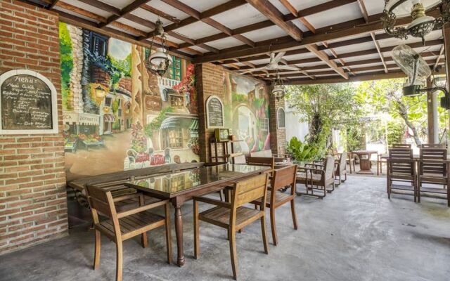 RedDoorz Hostel near Adisucipto Airport Yogyakarta