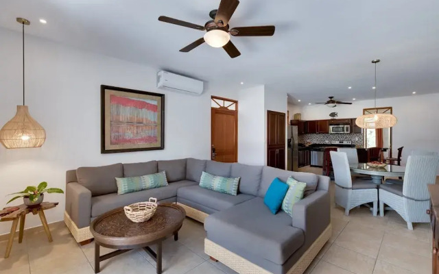 Magnificent and Spacious Poolside 3BR Condo