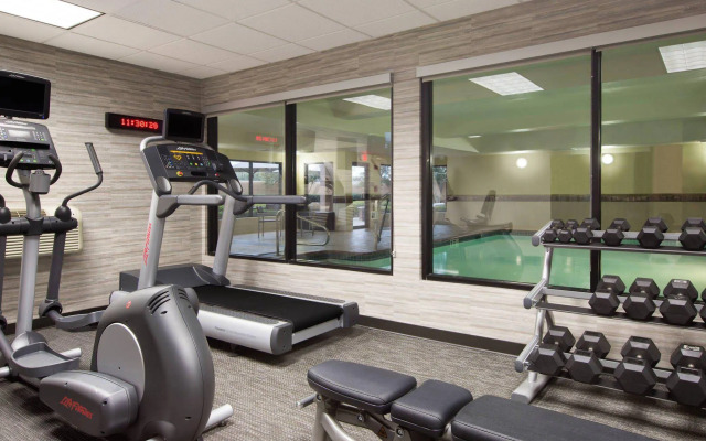 Courtyard by Marriott Dallas Mesquite