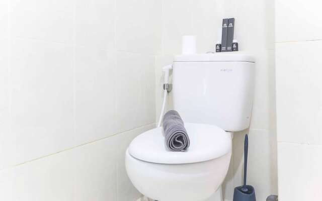 Comfortable Studio at Springlake Summarecon Apartment near Mall