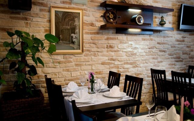 Hotel Vila Tina