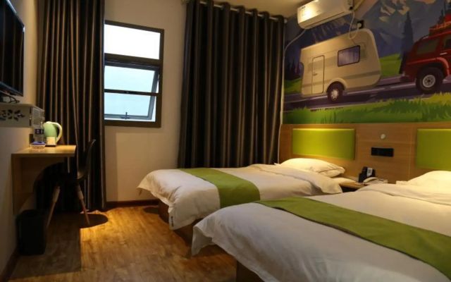 Yixing Hotel (Lanzhou University Metro Station Store)