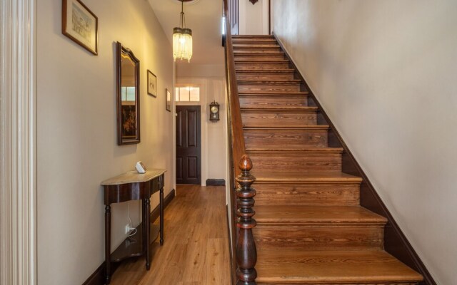 Historical Villa in Heart of the City Center