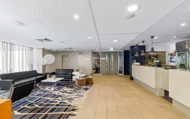 Quality Suites Pioneer Sands