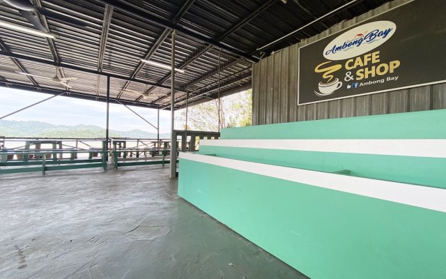 OYO Home 90319 Ambong Bay Resthouse Homes