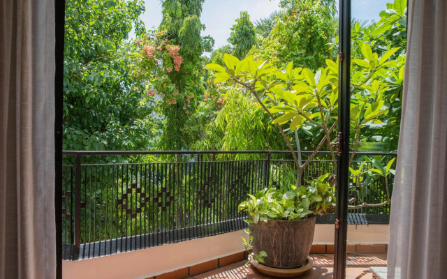 La Rose Suites
