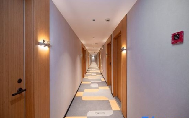 Yuejing Hotel (Yuqiao Subway Station Branch Shanghai)