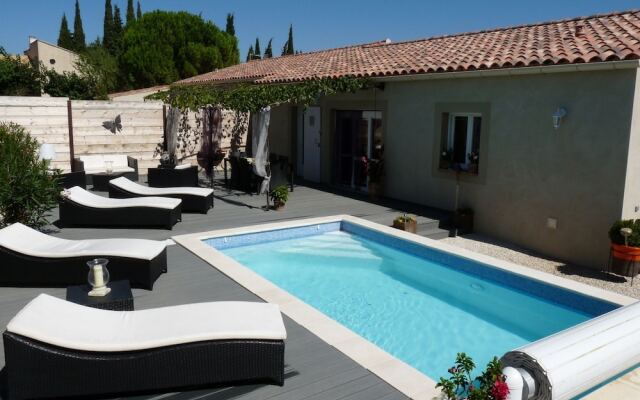 Villa With 3 Bedrooms in Tavel, With Private Pool, Enclosed Garden and