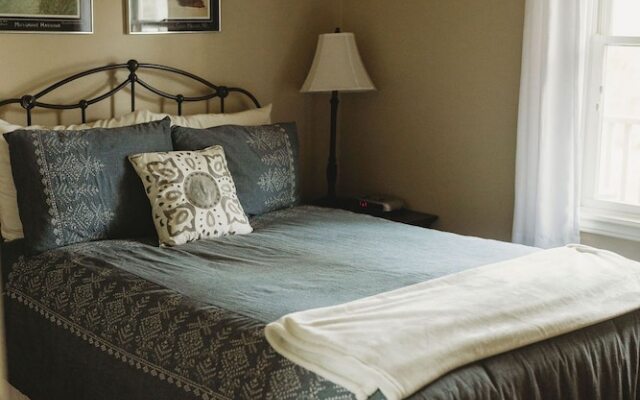 The Carriage House Inn