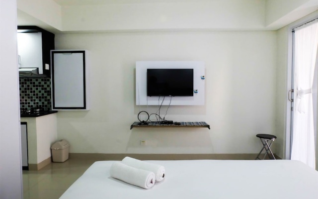 Suite Studio Room near Pancoran and MT Haryono – Guest Rooms – Jakarta