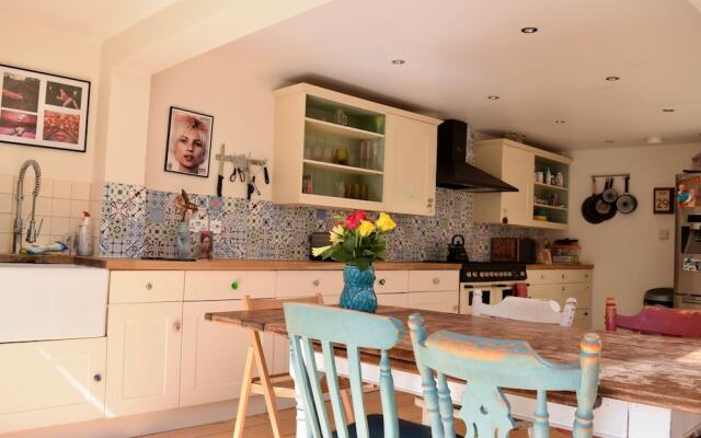 House in Shepherd's Bush