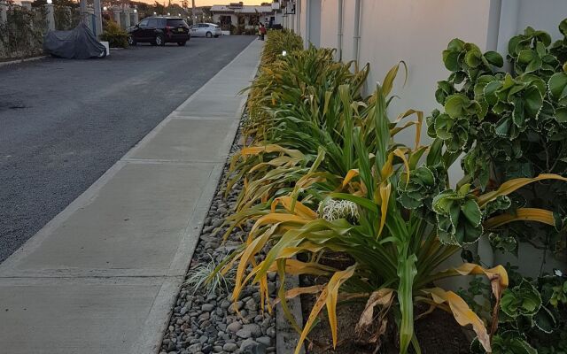 Nadi Airport Apartments