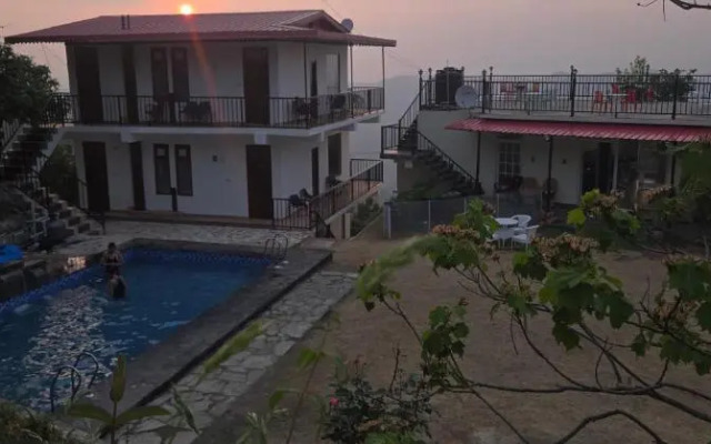 OYO 43476 Vatika Resort