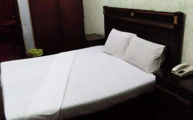 Royal Palace Hotel Lahore