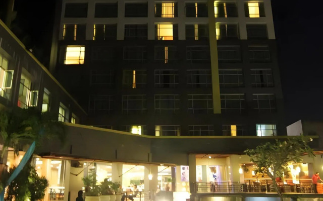 ATM Maybank Hotel Ibis Pekanbaru