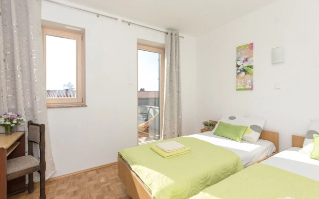 Mari - Modern Holiday House Close to sea - H