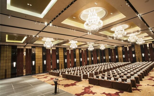 Palace Garden Hotel and Resorts