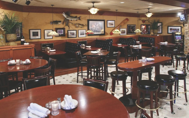 Crossroads Hotel & Watertown Event Center