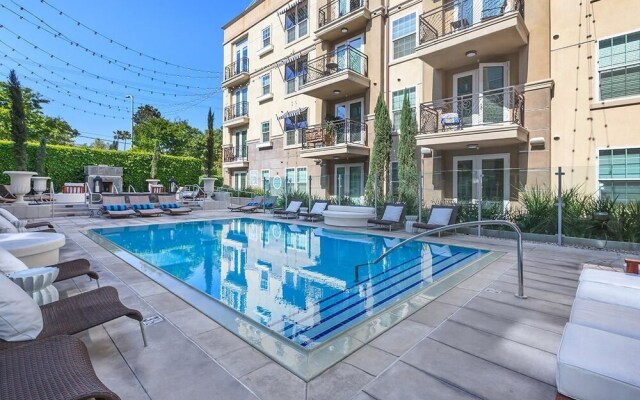 Premier Hollywood LA 4BD Suite