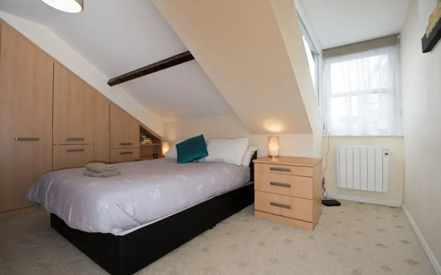 84 Kingsway