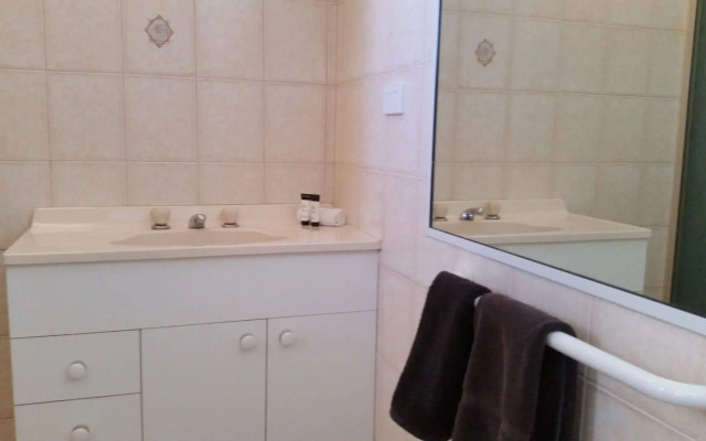 Clifford Park Holiday Motor Inn