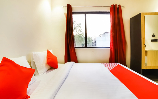 Hotel O Ashirwad home Near Pitampura