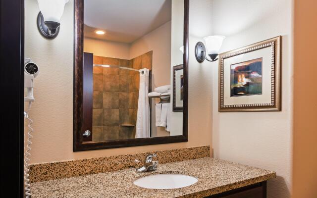 Holiday Inn Express Hotel & Suites Brady by IHG