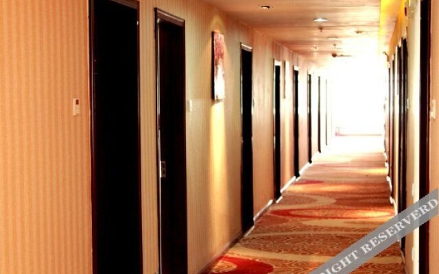 Super 8 (Xi'an Lintong Huaqingchi)