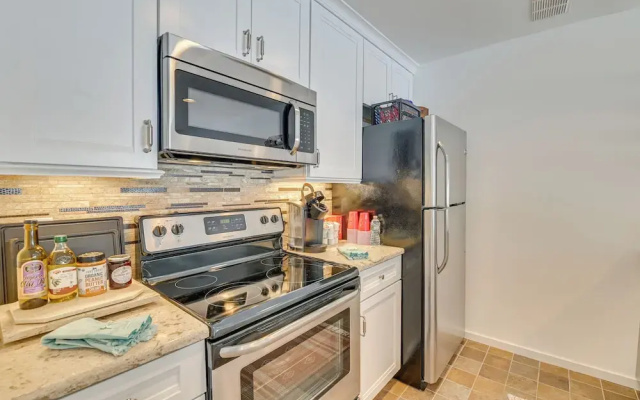 Walk to Ski Lift: Family-friendly Windham Townhome