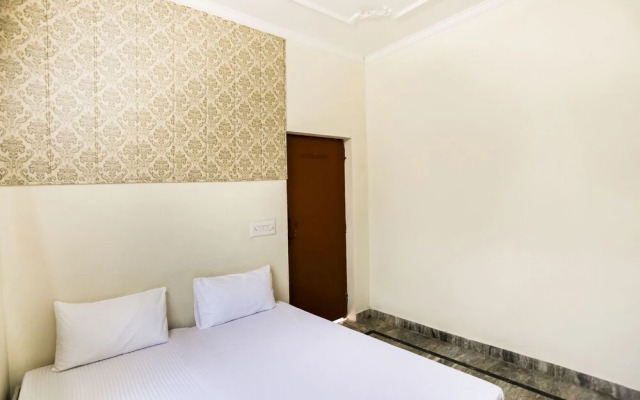 SPOT ON 29521 Arora Guest House