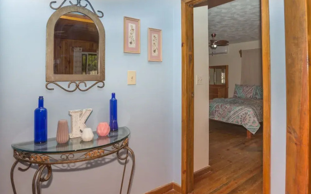 Roatan Ocean View- 2nd Floor 2 Bedroom Apts by RedAwning