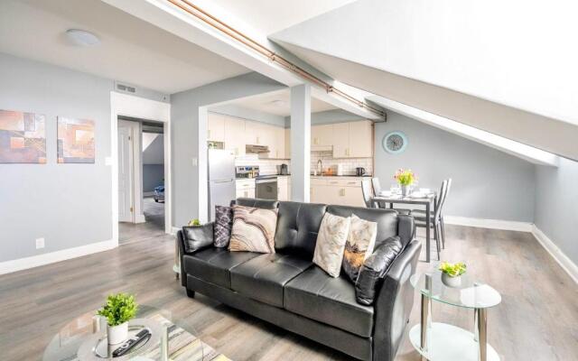 Charming 2BR Apartment - Downtown Hamilton