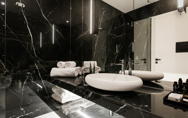 Superior Luxury Suite Athens Riviera by The Olon