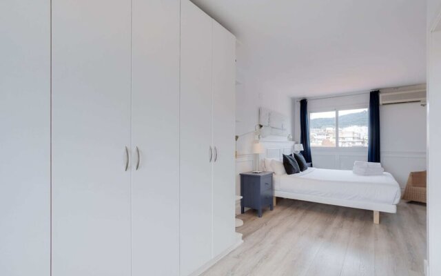 Welcoming Renovated Apartments In Gracia