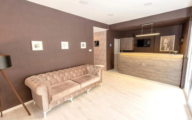 The Breeze Hotel