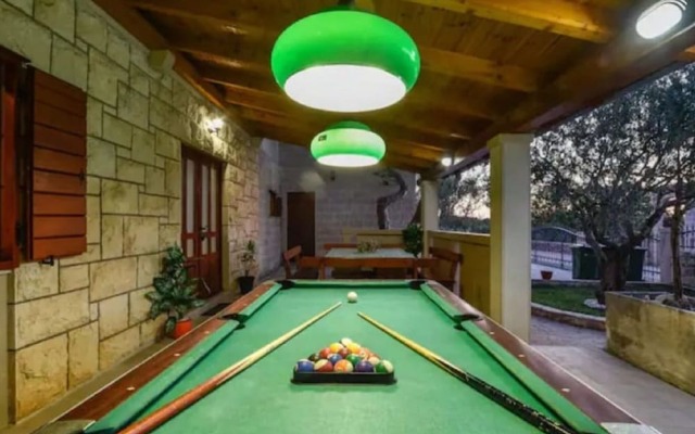Charming Holiday Home With Private Pool