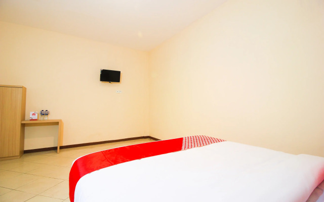 Hotel Intan by OYO