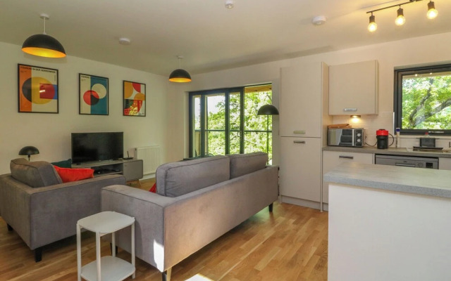 Oakbank Mews