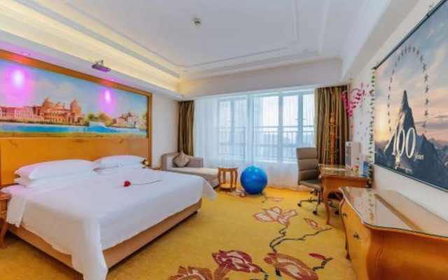 Vienna International Hotel (Li Guang Load Yong Run Plaza)