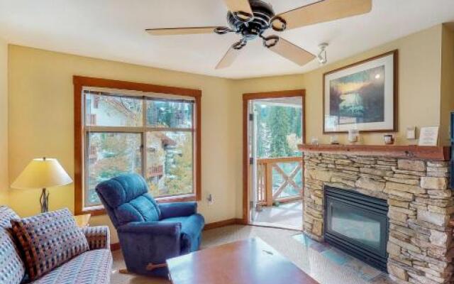 Powderhorn Lodge 413: Woodland Star Suite