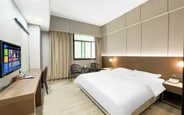 Huayu Hotel