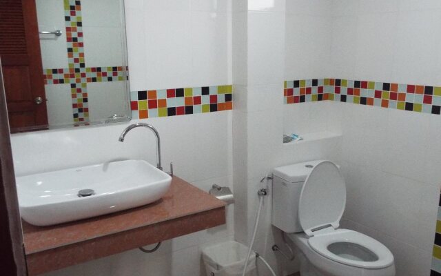 Lanta Riviera Villa Resort