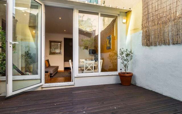 Gorgeous Apartment With Terrace in Belém