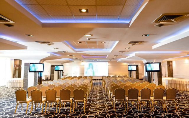 Business Hotel Conference Center & Spa
