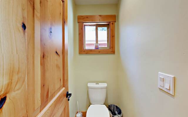 1573 Cree St Home