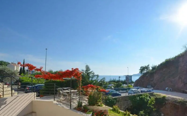 Hec Apartment